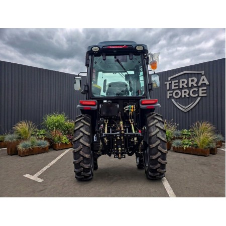 Трактор TERRA FORCE 5504XC із великою кабіною, 50 к.с, повний привід 4х4, Євронавіска, широкі шини, Андроїд планшет